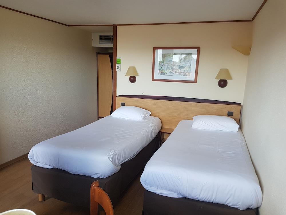 Campanile Salon-De-Provence Hotel ภายนอก รูปภาพ