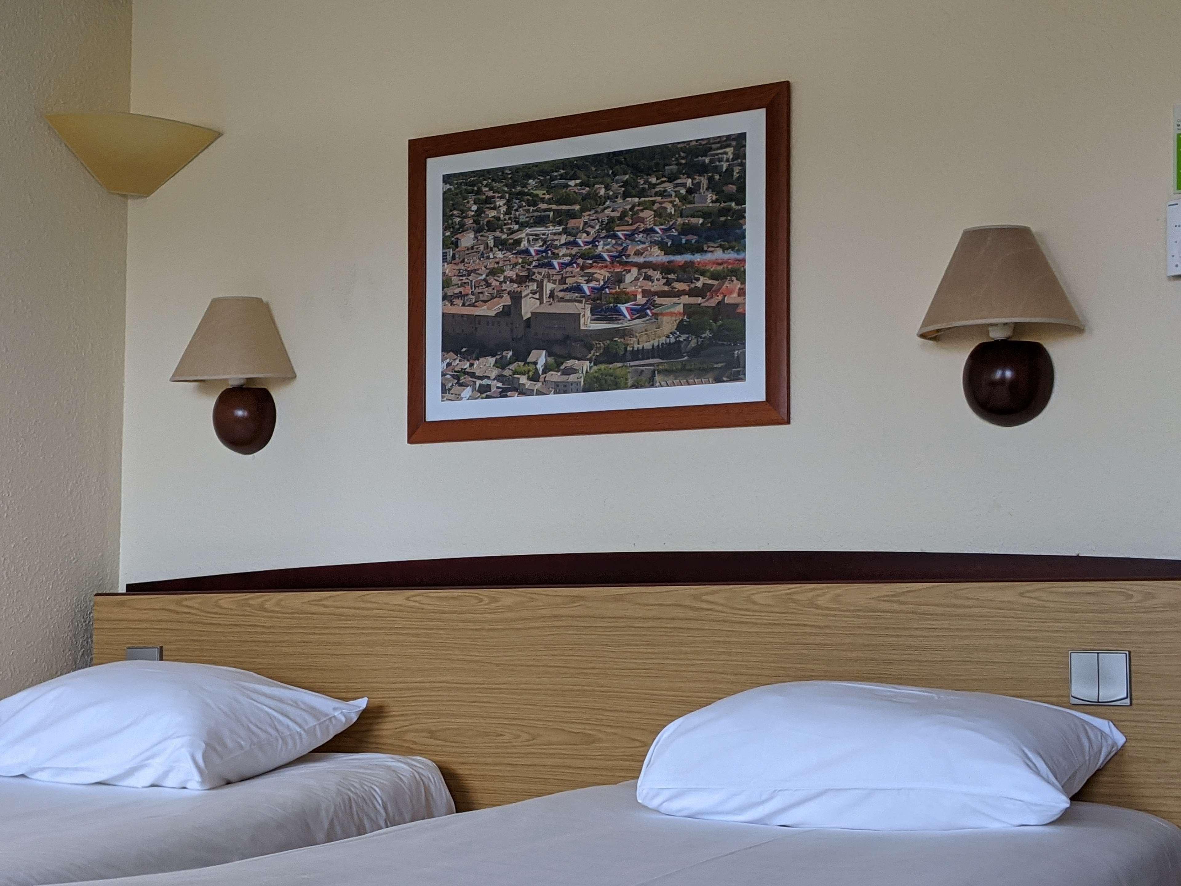 Campanile Salon-De-Provence Hotel ภายนอก รูปภาพ