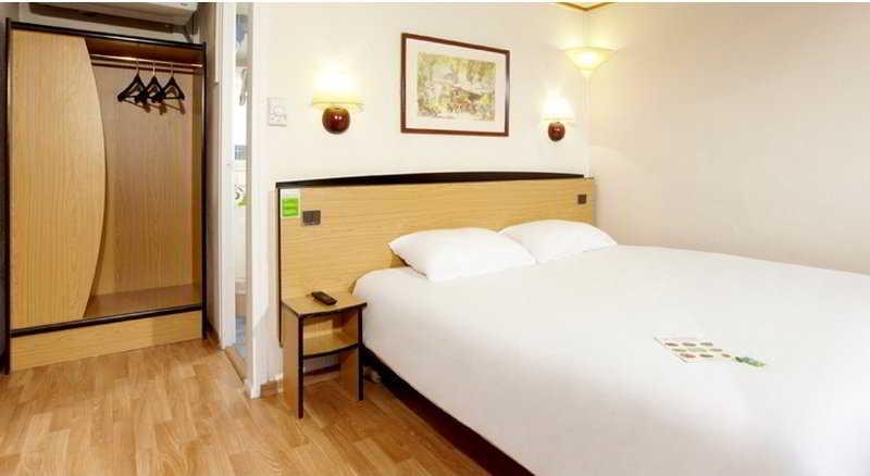 Campanile Salon-De-Provence Hotel ภายนอก รูปภาพ