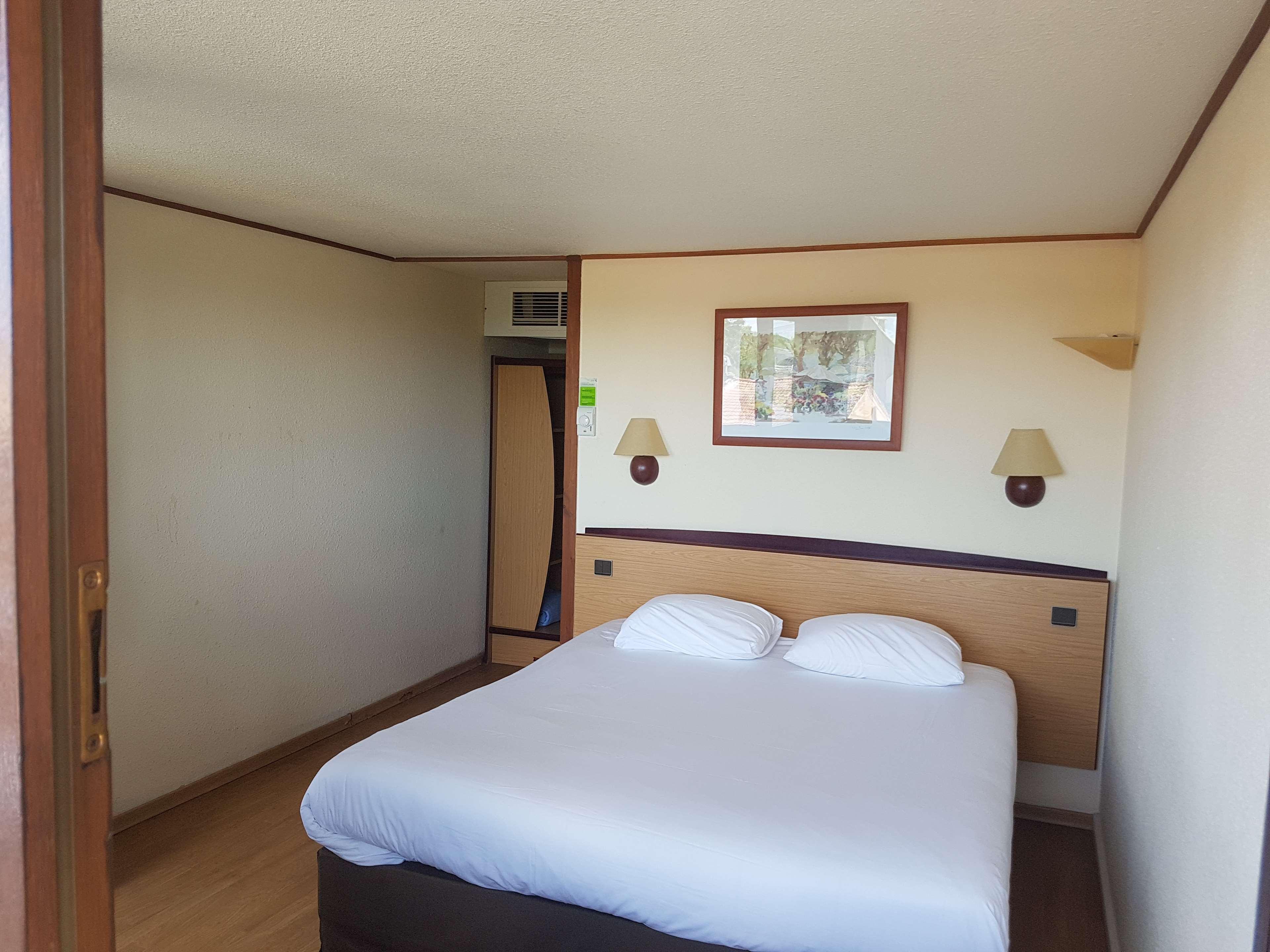 Campanile Salon-De-Provence Hotel ภายนอก รูปภาพ