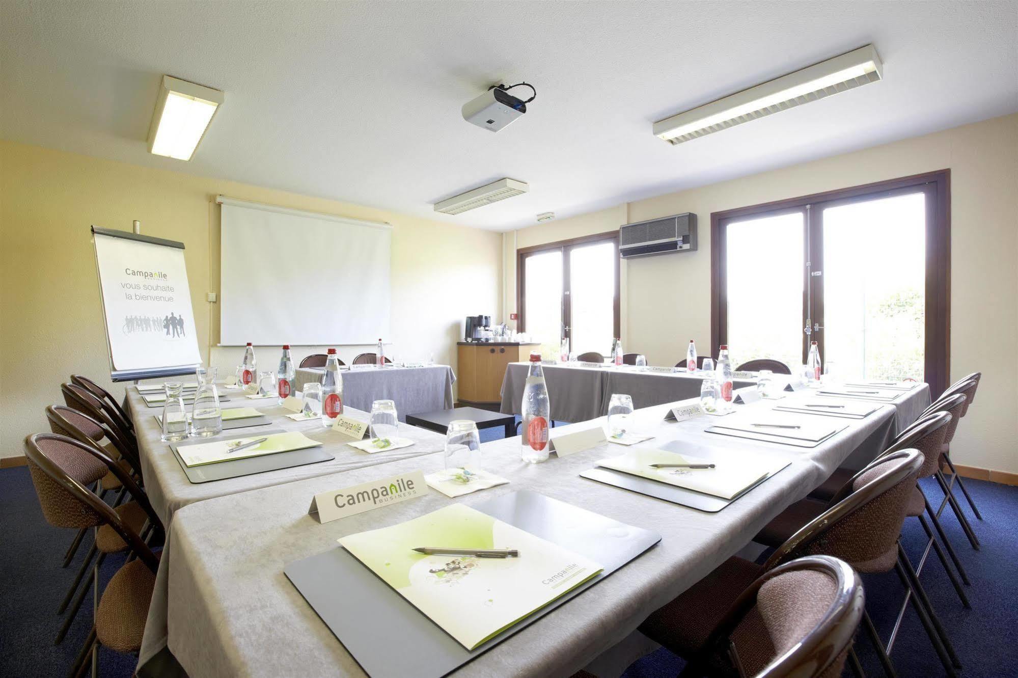 Campanile Salon-De-Provence Hotel ภายนอก รูปภาพ